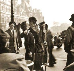 el beso Robert Doisneau Paris 1950